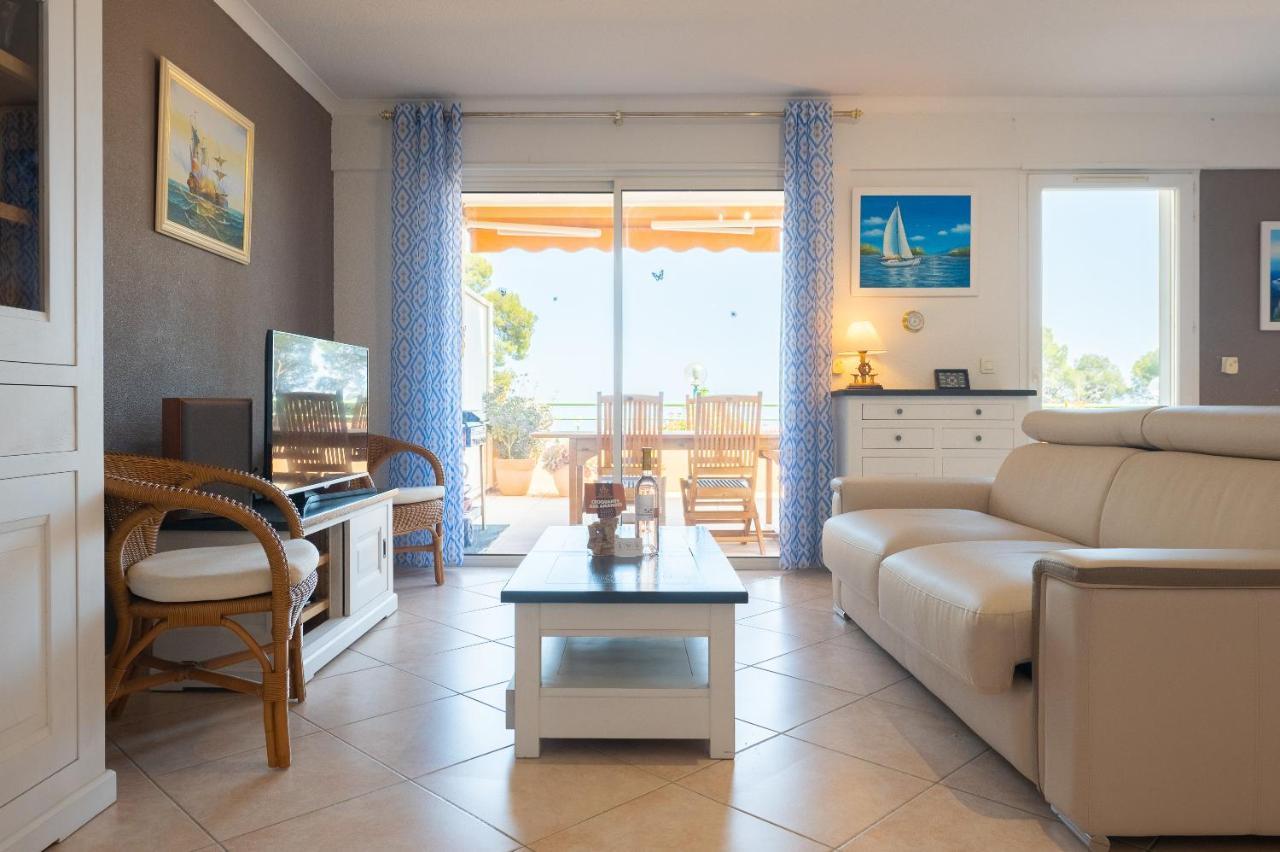 Appartement La Cle Vue Mer, Clim, Terrasse, Parking A Hyères